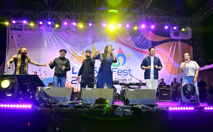 Malam Pembukaan Lamsel Fest 2025 Pecah, Ribuan Warga Padati Panggung Utama CuplikCom-Malam-Pembukaan-Lamsel-Fest-2025-Pecah,-Ribuan-Warga-Padati-Panggung-Utama-14112025235026-IMG-20251114-WA0078.jpg