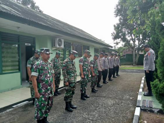 CuplikCom-Menjaga-Sinergitas-dan-Kerjasama,-Koramil-421-03Pnh-Bersama-Polsek-Penengahan-Gelar-Apel-Bersama-18112022111606-IMG-20221118-WA0009.jpg