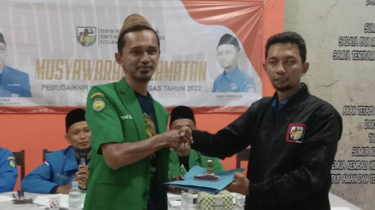 CuplikCom-Nahkodai-DPK-KNPI-Bongas,-Saeful-Ulum-Ajak-Pemuda-Berkolaborasi-03122022111044-A57625A9-8C2A-44F8-ADF7-A12C2B68D54A.jpeg