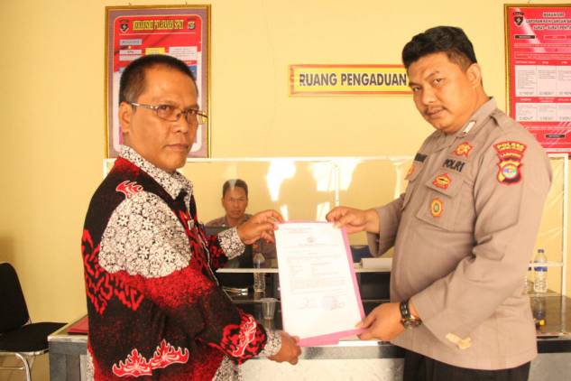 Nama Bupati Lampung Selatan Dicatut, Kepala Dinas Kominfo Laporkan Akun Facebook Palsu ke Polisi CuplikCom-Nama-Bupati-Lampung-Selatan-Dicatut,-Kepala-Dinas-Kominfo-Laporkan-Akun-Facebook-Palsu-ke-Polisi-26082022181044-IMG-20220826-WA0028.jpg