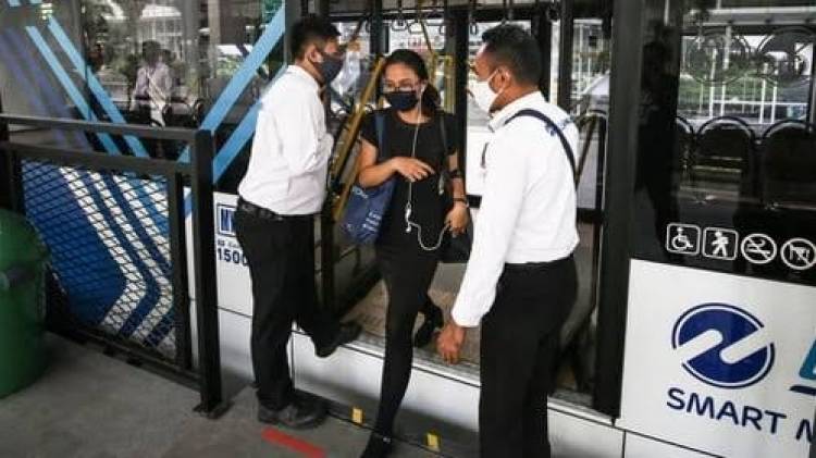 CuplikCom-PPKM-Darurat-Jumlah-Penumpang-TransJakarta-Anjlok-12072021180719-20210712_180220.jpg