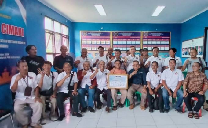 PWI Pusat Cabut Pembekuan PWI Jawa Barat, Demush: Otomatis Plt PWI Indramayu Bubar CuplikCom-PWI-Pusat-Cabut-Pembekuan-PWI-Jawa-Barat,-Demush-Otomatis-Plt-PWI-Indramayu-Bubar-08082025210105-IMG-20250808-WA0059.jpg