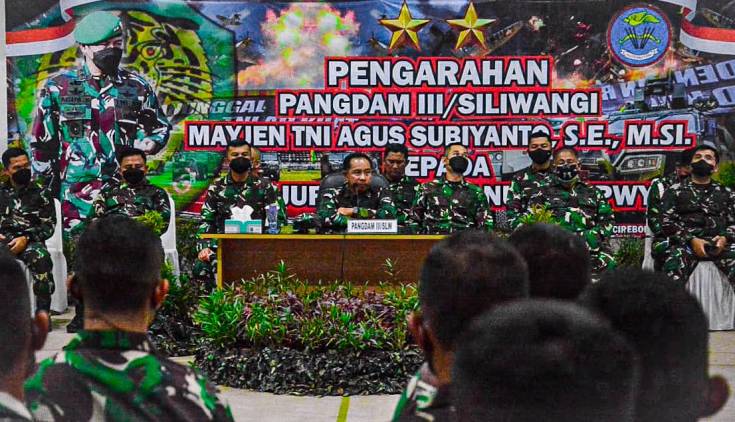 CuplikCom-Pangdam-III-Siliwangi-Prajurit-Arhanud-Harus-Miliki-Keterampilan-dan-Kemampuan-Lebih-15102021145832-IMG-20211014-WA0053.jpg