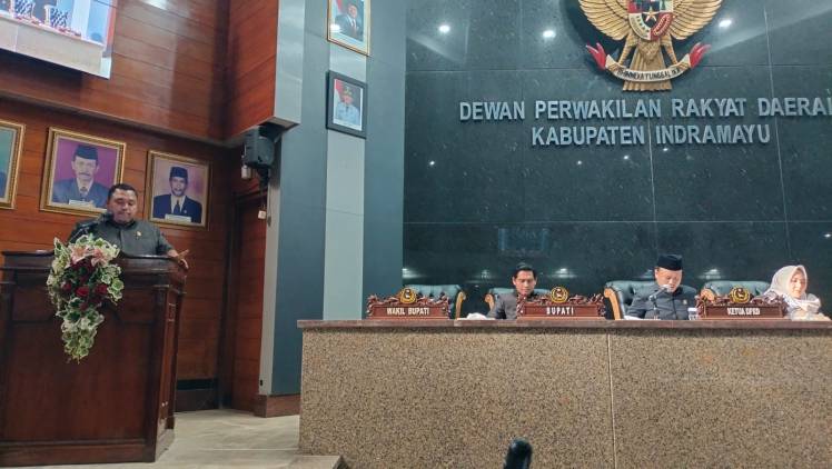 CuplikCom-Pansus-10-DPRD-Beri-Catatan-Menohok-Tentang-RPJMD-Indramayu-02072025111951-IMG-20250702-WA0005.jpg