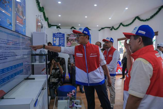 CuplikCom-Pastikan-Kesiapan-Nataru,-Wamen-BUMN-dan-Direksi-Pertamina-Tinjau-Layanan-SPBU-dan-Serambi-MyPertamina-26122024133038-Jelang_Libur_Natal,_Wamen_BUMN_dan_Direksi_Pertamina_Tinjau_Layanan_SPBU_dan_Serambi_MyPertamina_5.jpeg
