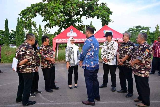 CuplikCom-Pedagang-Kaki-Lima-SC-Indramayu-Bakal-Ditata-Ulang,-Bupati-Nina-Siapkan-Lahan-Untuk-Berjualan-13072023233825-1689266184964.jpg