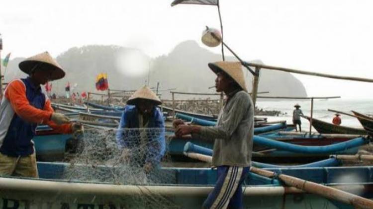 CuplikCom-Pemilik-Kapal-Ikan-Wajib-Beri-Asuransi-Kecelakaan-Hingga-Uang-Pensiun-Nelayan-03032021114202-20210303_113351.jpg