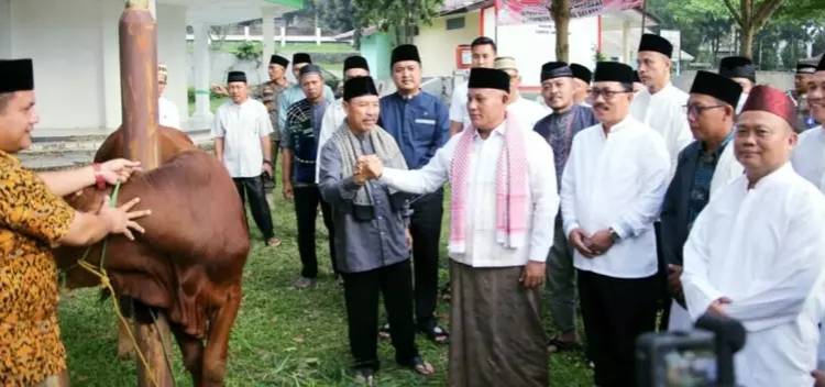CuplikCom-Pemkab-Lampung-Selatan-Salurkan-41-Ekor-Sapi-Kurban,-11-Diserahkan-ke-Masjid-Agung-29062023104219-IMG_20230629_104236.jpg