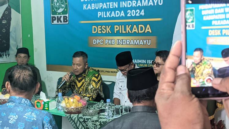 CuplikCom-Pilbup-2024-Indramayu,-H-Suwarto-Daftar-Calon-Bupati-Indramayu-Lewat-PKB-27042024195620-PXL_20240427_161528232.jpg