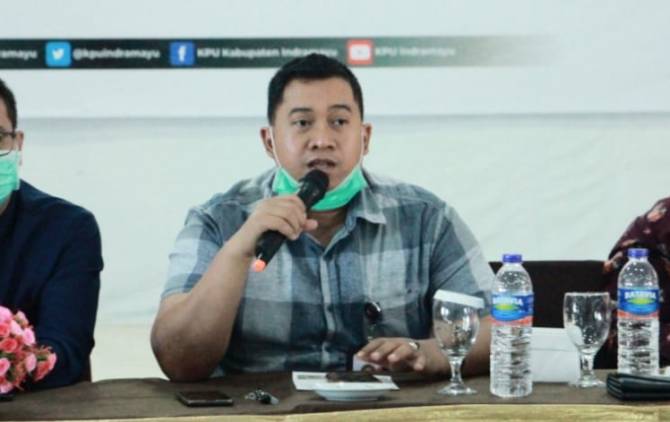 CuplikCom-Pleno-Bawaslu-Indramayu,-Temuan-Video-Ultah-Bapaslon-Diteruskan-ke-DKPP-17092020184339-IMG_20200917_183836.jpg