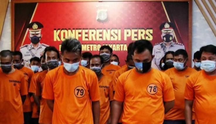 CuplikCom-Polisi-Tangkap-Pelaku-Pungli-di-Kawasan-JICT-Pelabuhan-Tanjung-Priok-12062021115010-20210612_114154.jpg