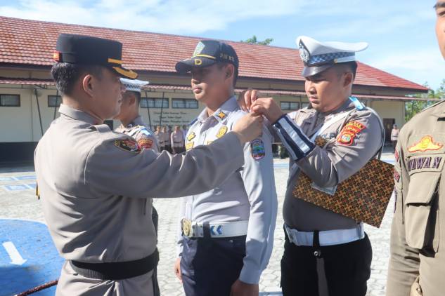 Polres Lampung Selatan Gelar Apel Operasi Zebra Krakatau 2025 CuplikCom-Polres-Lampung-Selatan-Gelar-Apel-Operasi-Zebra-Krakatau-2025-17112025131142-IMG-20251117-WA0020.jpg