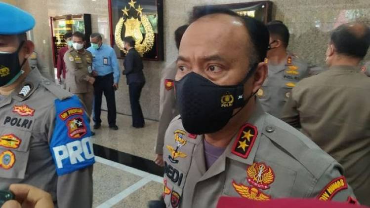 CuplikCom-Polri-Buru-Penyebar-Ajakan-Jihad-Lawan-Densus-88-dan-Bakar-Polres-21112021195721-kadiv-humas-polri-irjen-dedi-prasetyo_169.jpeg