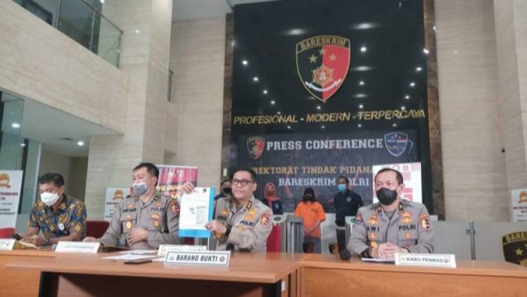 CuplikCom-Polri-Tangkap-Wanita-Penyebar-Hoax-UU-Omnibus-Law-Cipta-Kerja-09102020150823-20201009_150518.jpg
