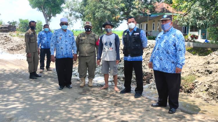 CuplikCom-Program-I-Ceta,-Camat-Balongan-Iing-Kuswara-Gerak-Cepat,-Dapat-Aduan-Langsung-Turun-Tangan-17022022124108-IMG_20220217_123922.jpg
