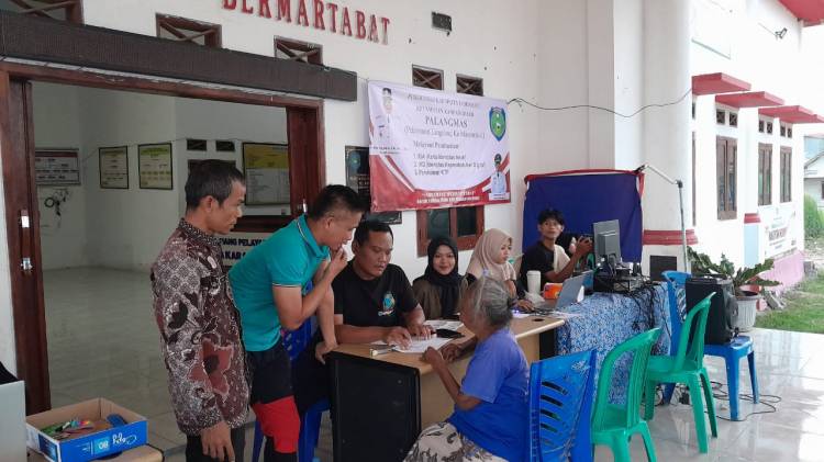 CuplikCom-Program-Palangmas-Pemcam-Kandanghaur-Diserbu-Warga-Karanganyar-14102023154207-IMG-20231014-WA0043.jpg