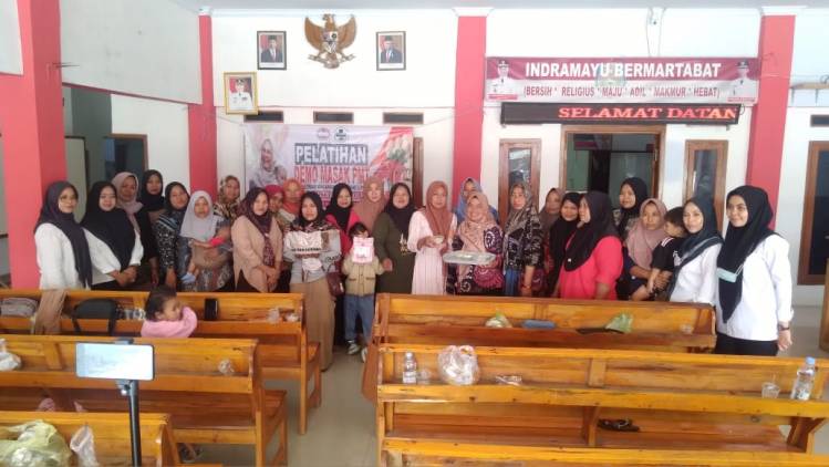 CuplikCom-Puskesmas-Terisi-Adakan-Pelatihan-Demo-PMT-Lokal-Kepada-Kader-Posyandu-26062024162734-IMG-20240626-WA0010.jpg