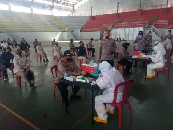 CuplikCom-Ratusan-Personil-Polres-Lamsel-Lakukan-Rapid-Test-Masal-di-Gedung-Olahraga-Way-HandaK-Kalianda-21102020184412-IMG-20201021-WA0022.jpg