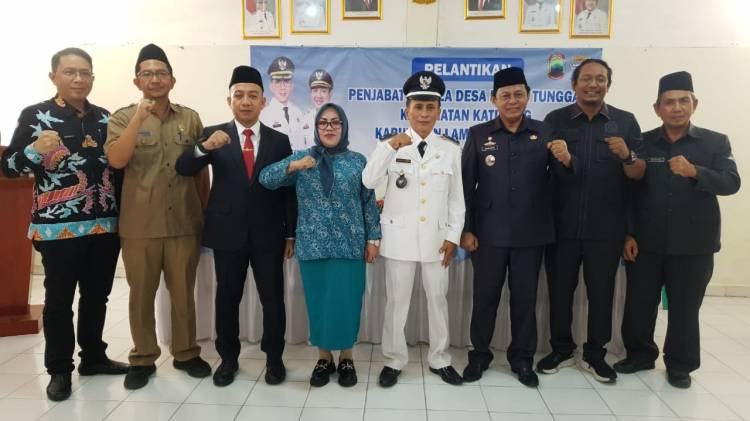 CuplikCom-Sekda-Lampung-Selatan-Lantik-Khusaini-Rohman-sebagai-Pj-Kepala-Desa-Karya-Tunggal-09102025140800-IMG-20251009-WA0007.jpg