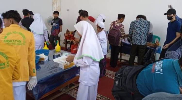 CuplikCom-Semarak-Idul-Adha,-Masjid-Taqwa-Pringsewu-Adakan-Khitan-Massal-Gratis-29062023113528-IMG_20230629_113540.jpg
