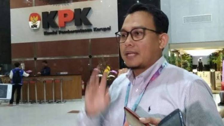 CuplikCom-Suap-Pengaturan-Proyek-di-Indramayu,-KPK-Periksa-3-Anggota-DPRD-Jabar-14042021163857-20210414_163135.jpg