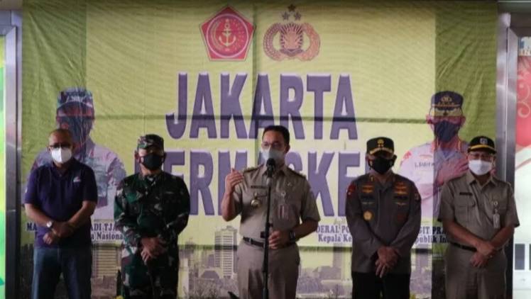 CuplikCom-Tanah-Abang-Padat,-Polisi-Minta-Masyarakat-Cari-Alternatif-Belanja-Lebaran-02052021204226-20210502_203455.jpg
