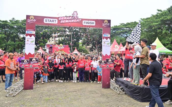 CuplikCom-Wabup-Syaiful-Lepas-Ribuan-Peserta-Jalan-Sehat-Kapal-Api-Bersama-Tribun-Lampung-20042025212431-68047ed7c6518.jpg