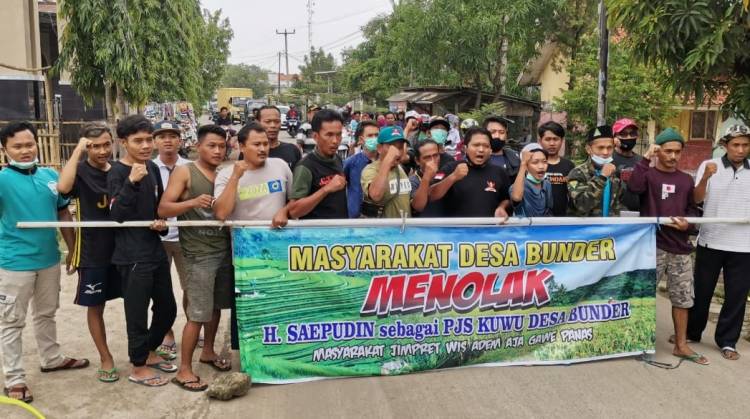 CuplikCom-Warga-Tolak-Proses-Pjs-Kuwu-di-Kabupaten-Indramayu-yang-Cacat-Hukum-15012021212103-Whatssss4546466.jpg