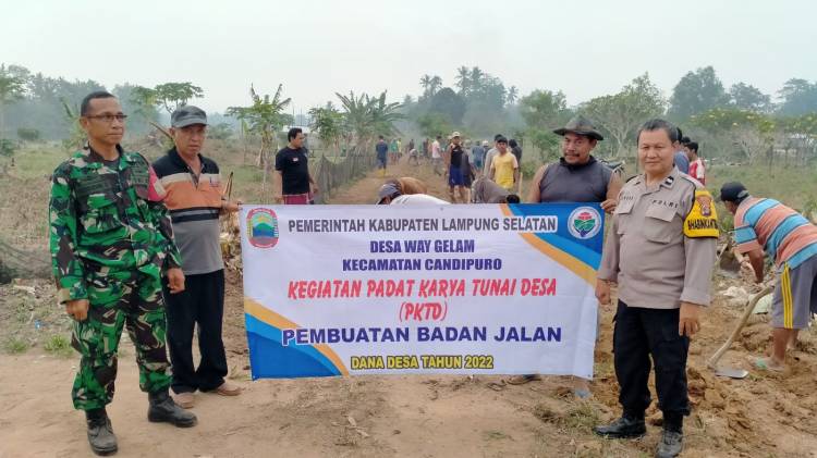 Wujud kepedulian, Babinsa Kodim 0421/LS Bersama Warga Laksanakan Padat Karya Jalan Desa CuplikCom-Wujud-kepedulian,-Babinsa-Kodim-0421LS-Bersama-Warga-Laksanakan-Padat-Karya-Jalan-Desa-24112023173133-IMG-20231124-WA0015.jpg