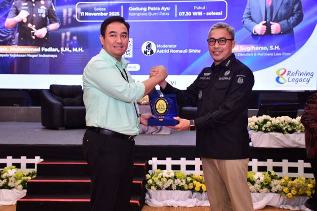 Wujudkan Tata Kelola Bersih, RU VI Balongan Kuatkan Pemahaman Hukum bagi Pekerja CuplikCom-Wujudkan-Tata-Kelola-Bersih,-RU-VI-Balongan-Kuatkan-Pemahaman-Hukum-bagi-Pekerja-12112025092336-IMG-20251112-WA0004.jpg