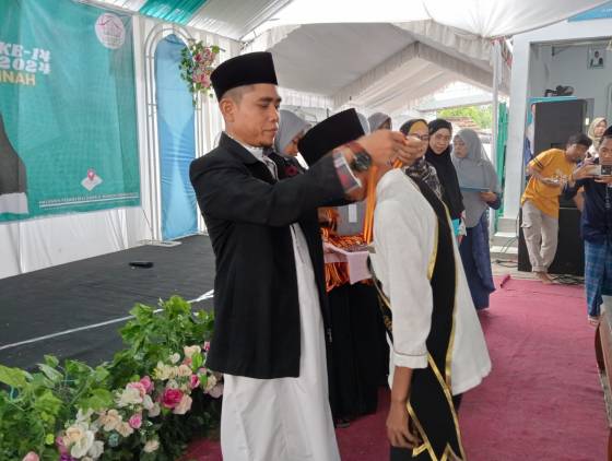 Yayasan Daarul Jannah Insani Wisuda 36 Hafidz Quran, Siap Berkontribusi untuk Bangsa CuplikCom-Yayasan-Daarul-Jannah-Insani-Wisuda-36-Hafidz-Quran,-Siap-Berkontribusi-untuk-Bangsa-01062024221349-IMG-20240601-WA0021.jpg