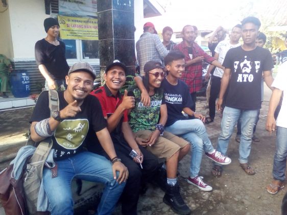 Oi Indramayu dan Fals Mania Dukung Polri Berantas Hoax CuplikCom08042018165841-IMG_20180408_161254.jpg
